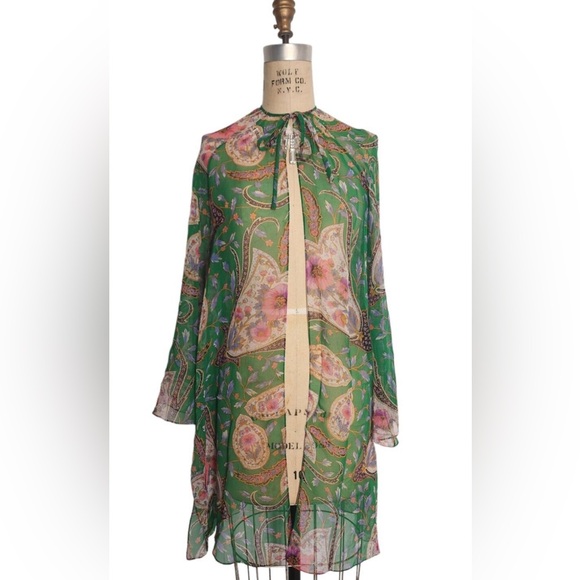 Yes, it’s a vintage Albert Capraro in an extremely rare style. A wardrobe staple - Picture 10 of 10